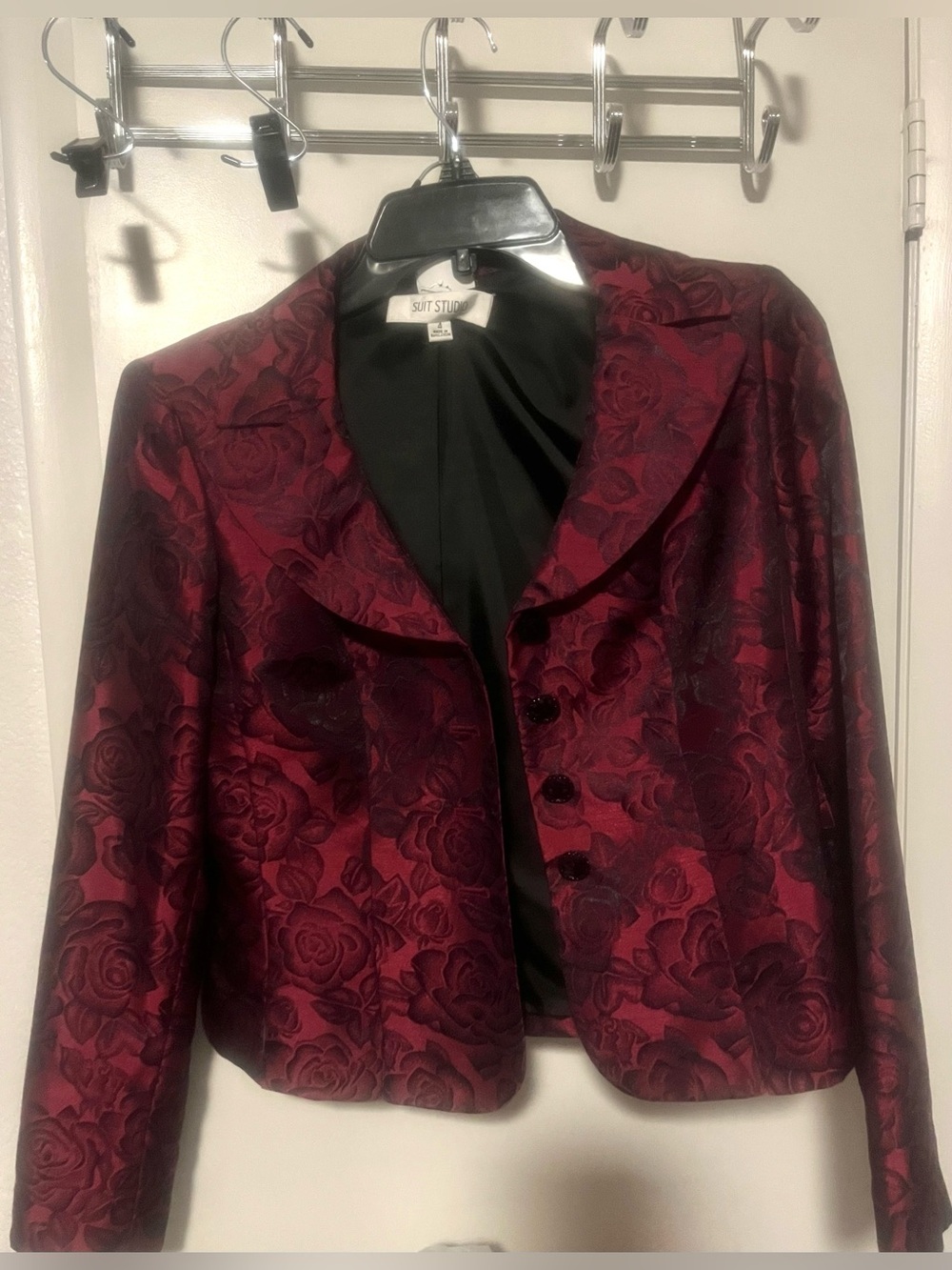 Magenta And Black Floral Brocade Blazer With A Button-Front Closure 4